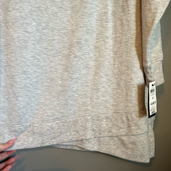 NWT Ideology Sz 4X Women’s Grey Criss-Cross Hem Crew Neck Light Long Sleeve Top! - Picture 5 of 10